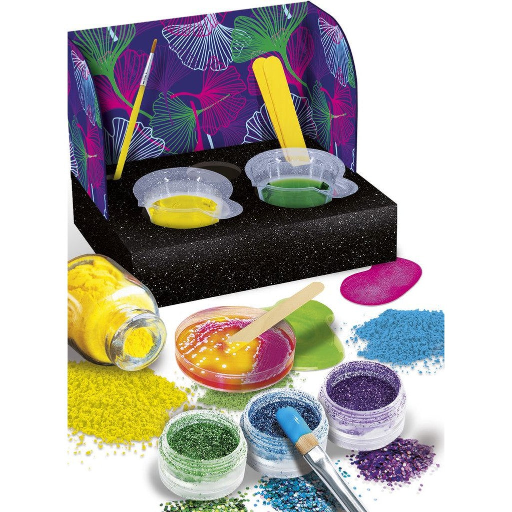 THE SCIENCE OF NAIL POLISH by Lisciani