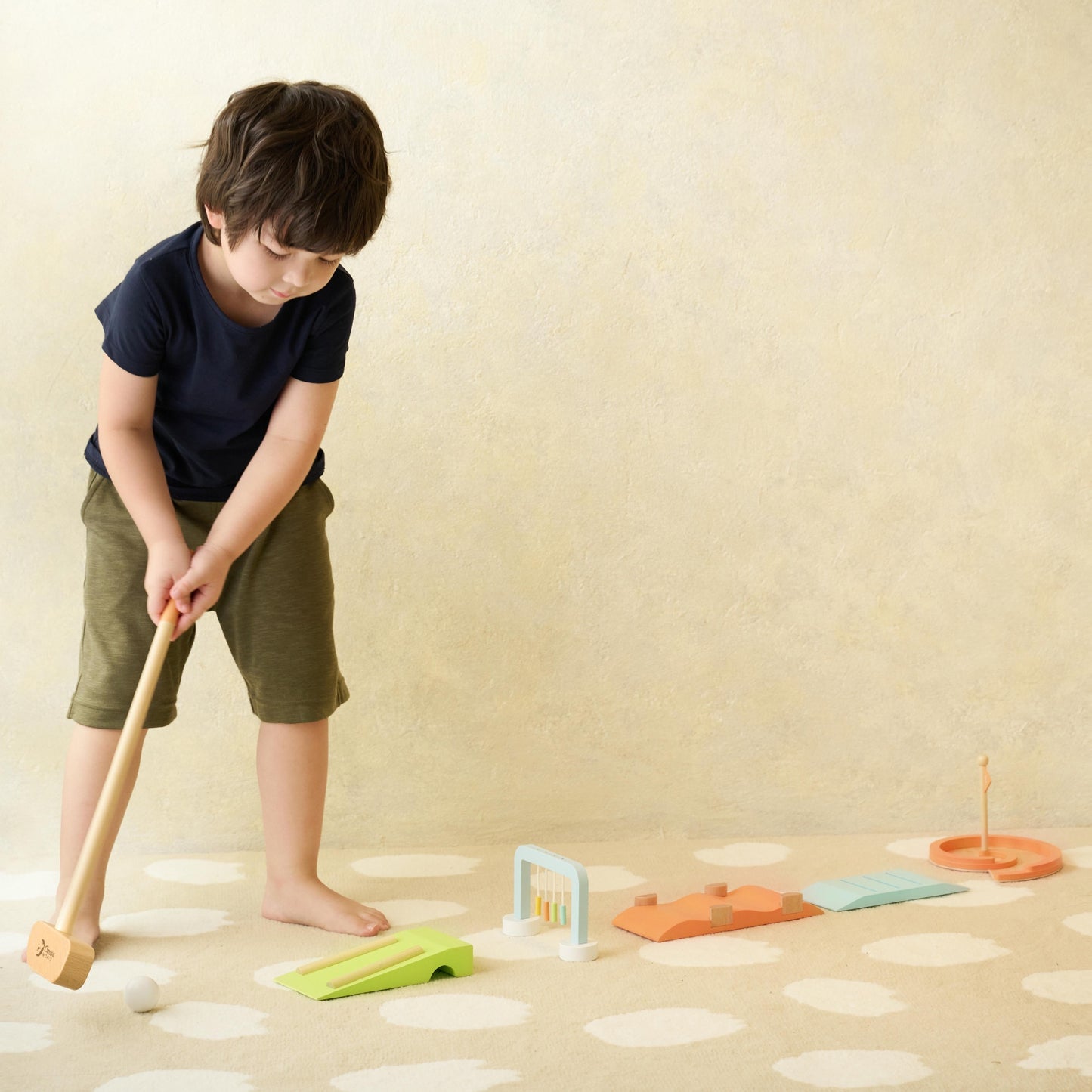 WOODEN GOLF SET by Classic World