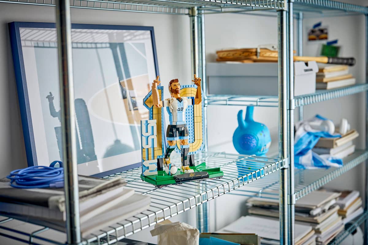 LEGO Editions: Lionel Messi Soccer Legend (43015) by LEGO