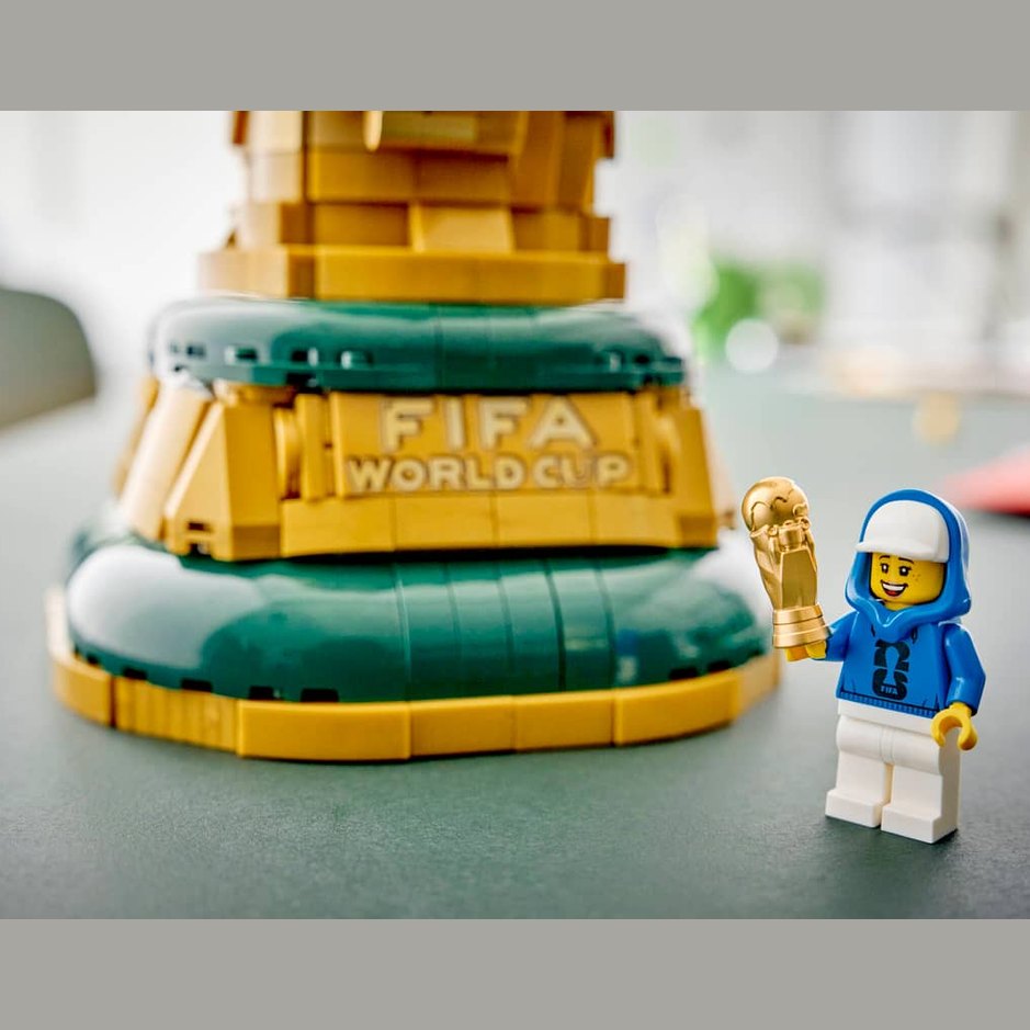 Lego Editions FIFA World Cup Official Trophy (43020) by LEGO