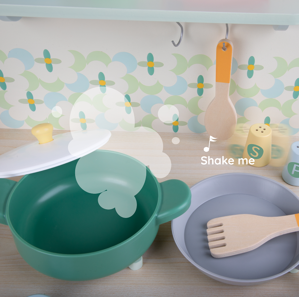 NATURAL WOODEN KITCHEN